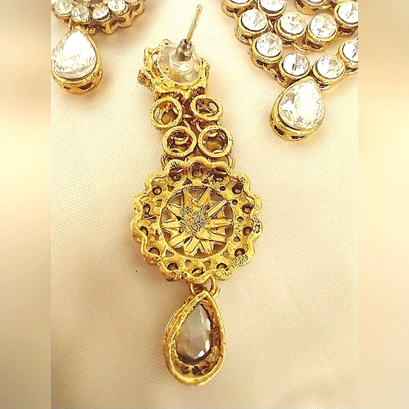 Necklace Set Gold Tone Crystal jewelry Set - Picture 3 of 12